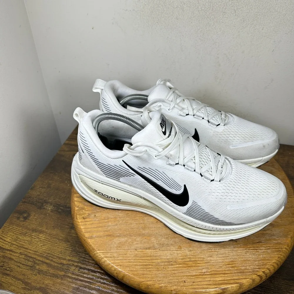 Nike Air Zoom Vomero 18 Mens Running Shoes White Black HM6803-101 Size 11.5